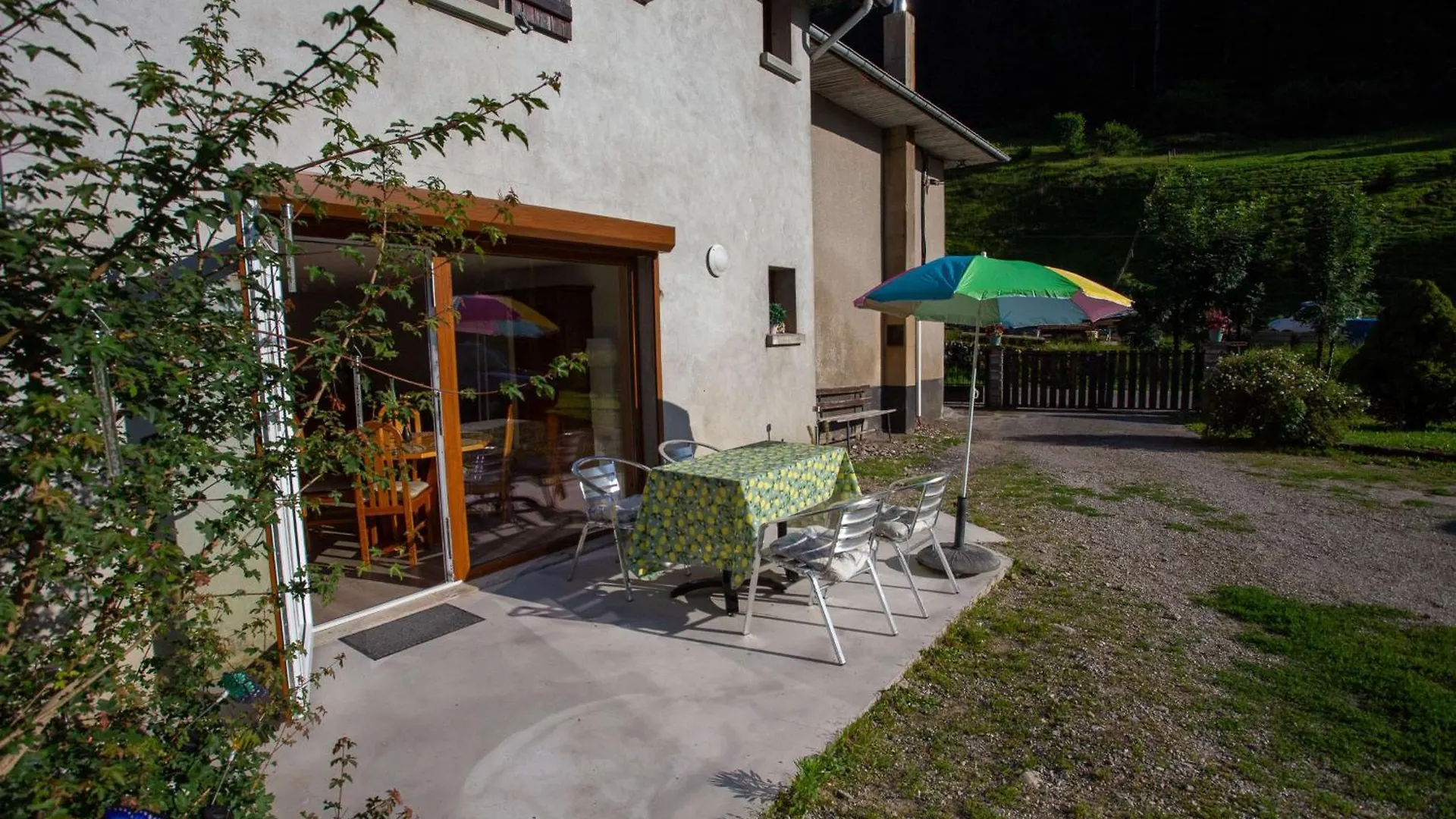 La Source De St Meme Apartment Saint-Meme d'en Haut 0*,
